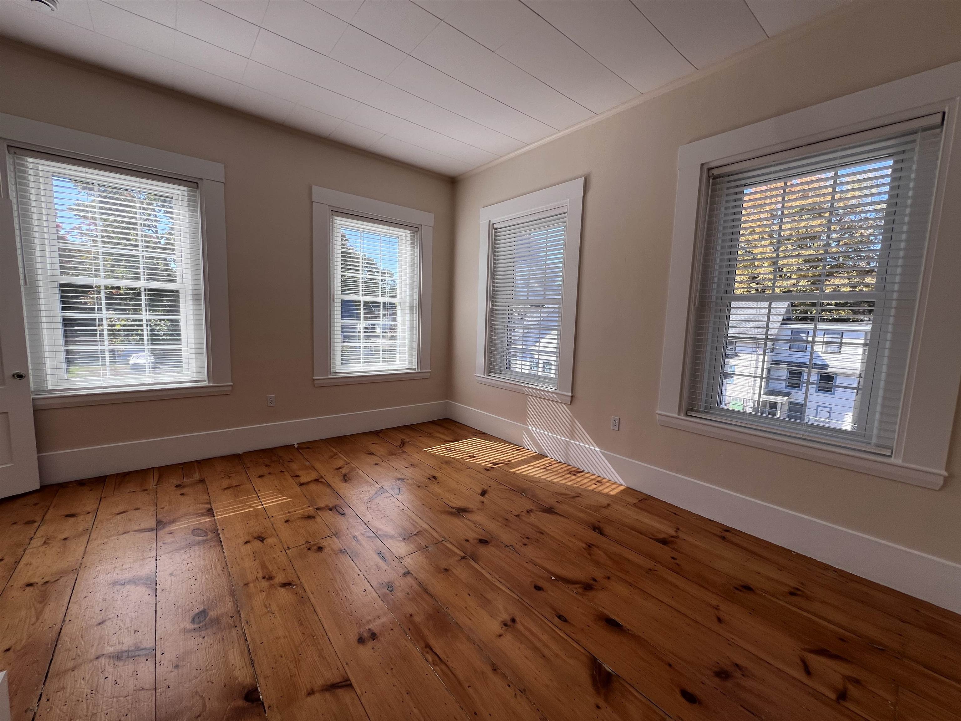 9 Forest Street, Unit 4 Exeter, NH 03833 - Photo 4 of 19