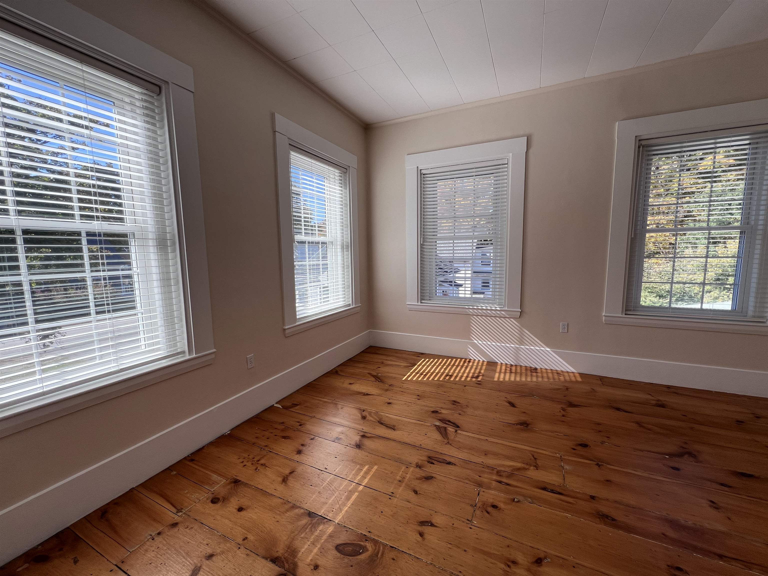 9 Forest Street, Unit 4 Exeter, NH 03833 - Photo 5 of 19