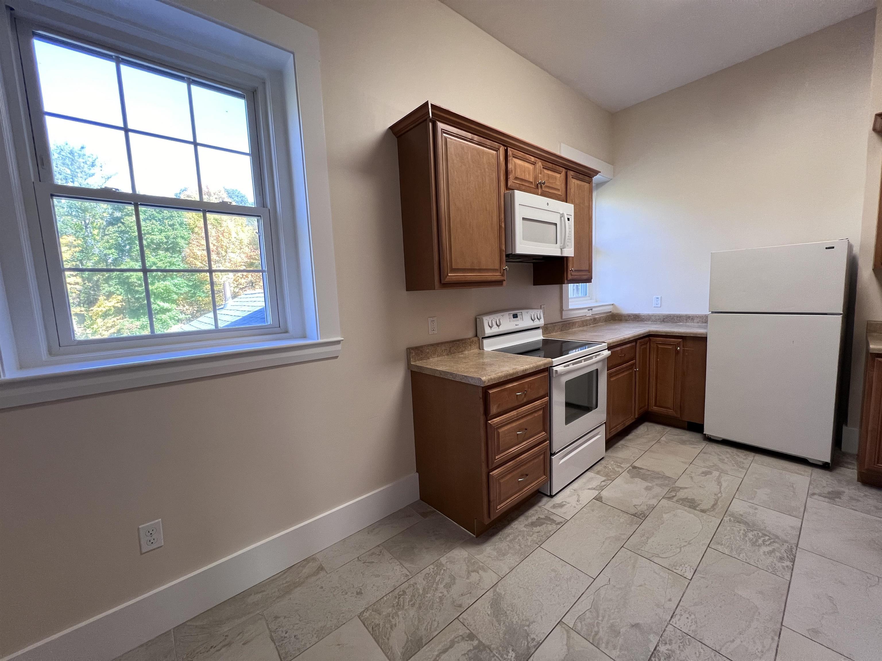9 Forest Street, Unit 4 Exeter, NH 03833 - Photo 6 of 19