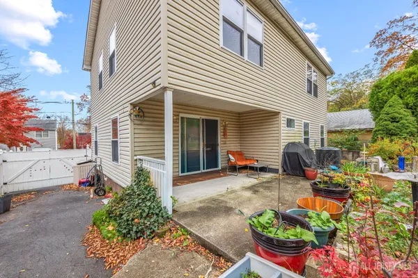 $786,000 | 74 Wildwood Avenue, Edison, NJ 08837