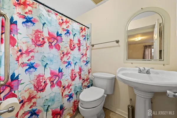 $786,000 | 74 Wildwood Avenue, Edison, NJ 08837