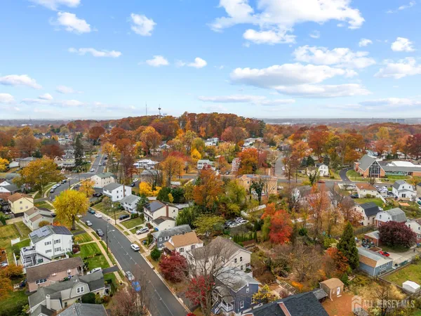 $786,000 | 74 Wildwood Avenue, Edison, NJ 08837