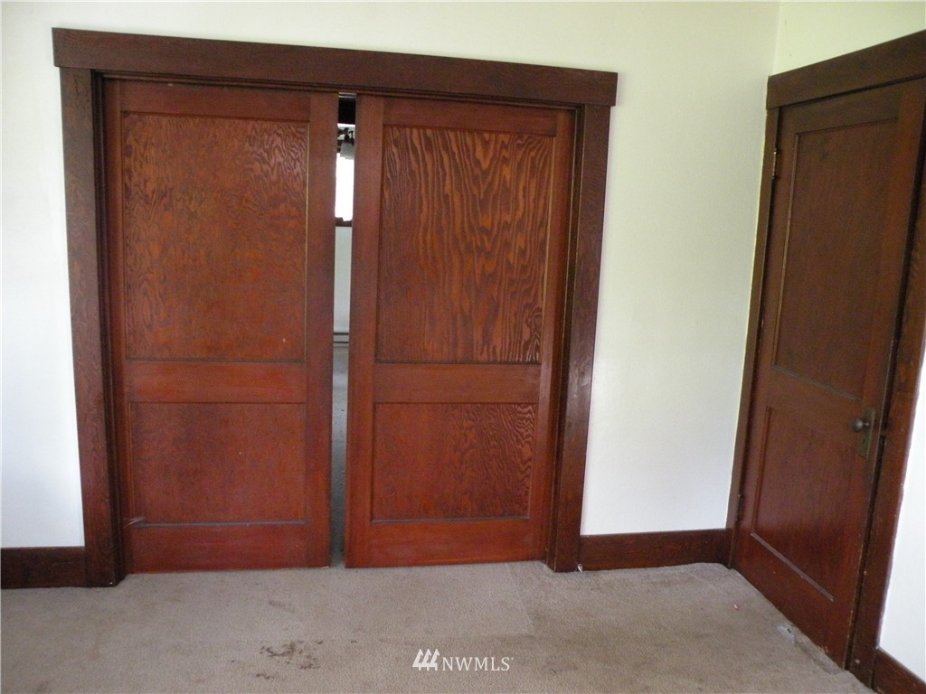 6009 Waller Road East Tacoma, WA 98443 - Photo 12 of 15