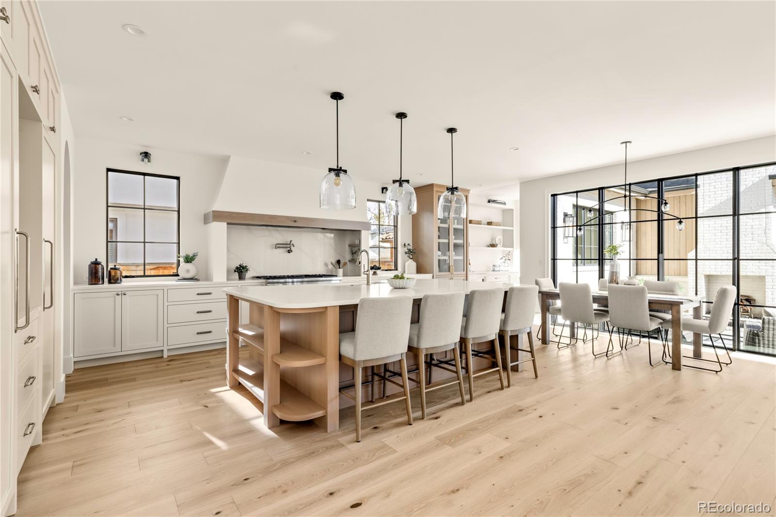 2658 South Adams Street Denver, CO 80210 - Photo 9 of 34 a view of kitchen with breakfast area