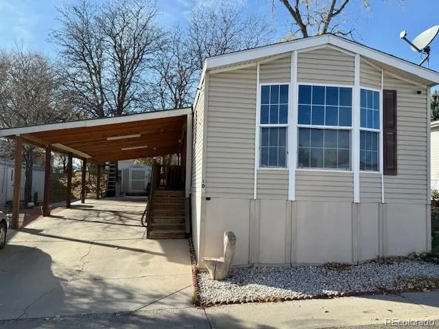 a view of the entrance door of the house