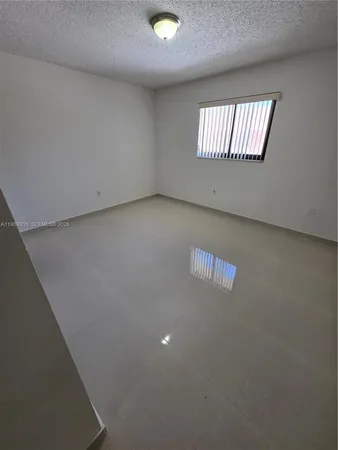 $2,000 | 6191 West 24th Avenue, Unit 209, Hialeah, FL 33016