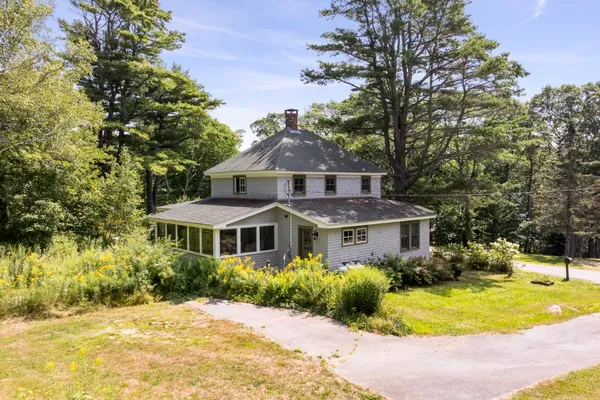 $1,100,000 | 74-76 Bay Street, Boothbay Harbor, ME 04538