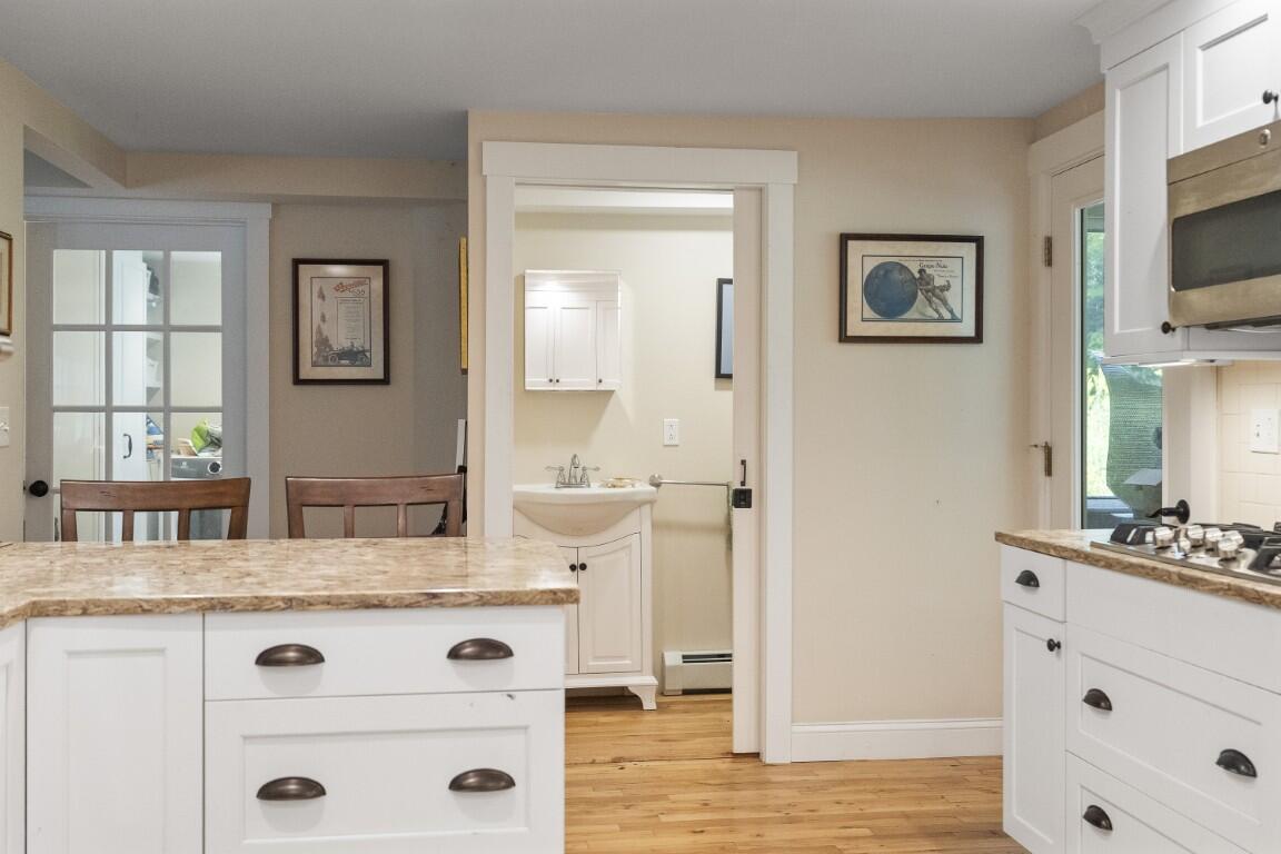 74-76 Bay Street Boothbay Harbor, ME 04538 - Photo 21 of 35 20