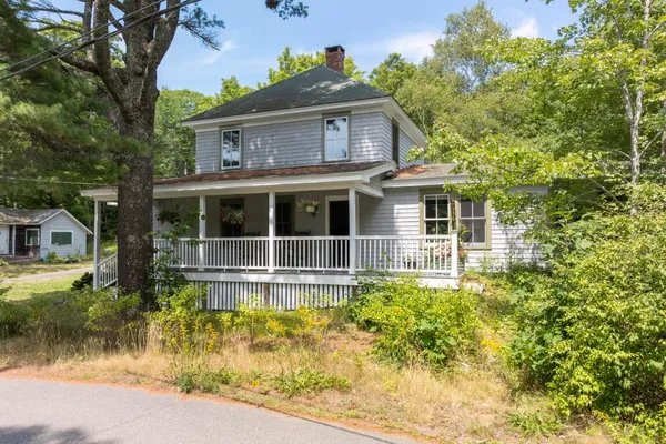 $1,100,000 | 74-76 Bay Street, Boothbay Harbor, ME 04538