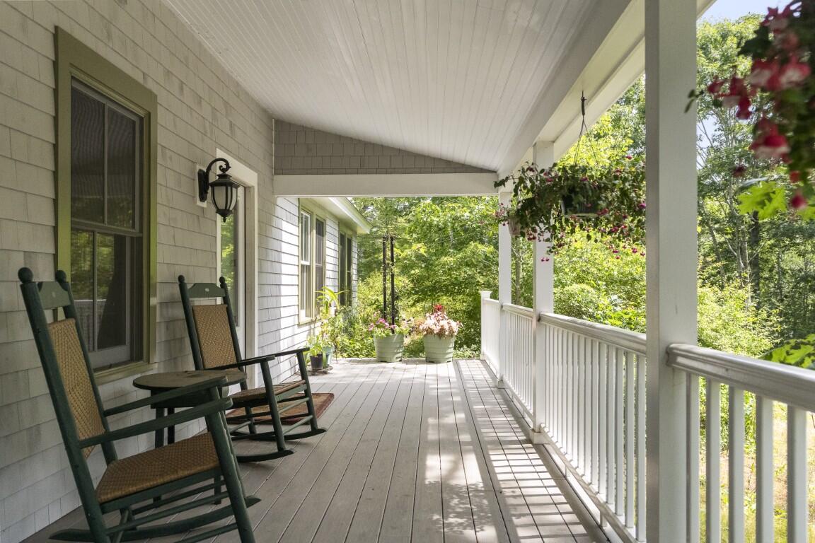 74-76 Bay Street Boothbay Harbor, ME 04538 - Photo 9 of 35 8