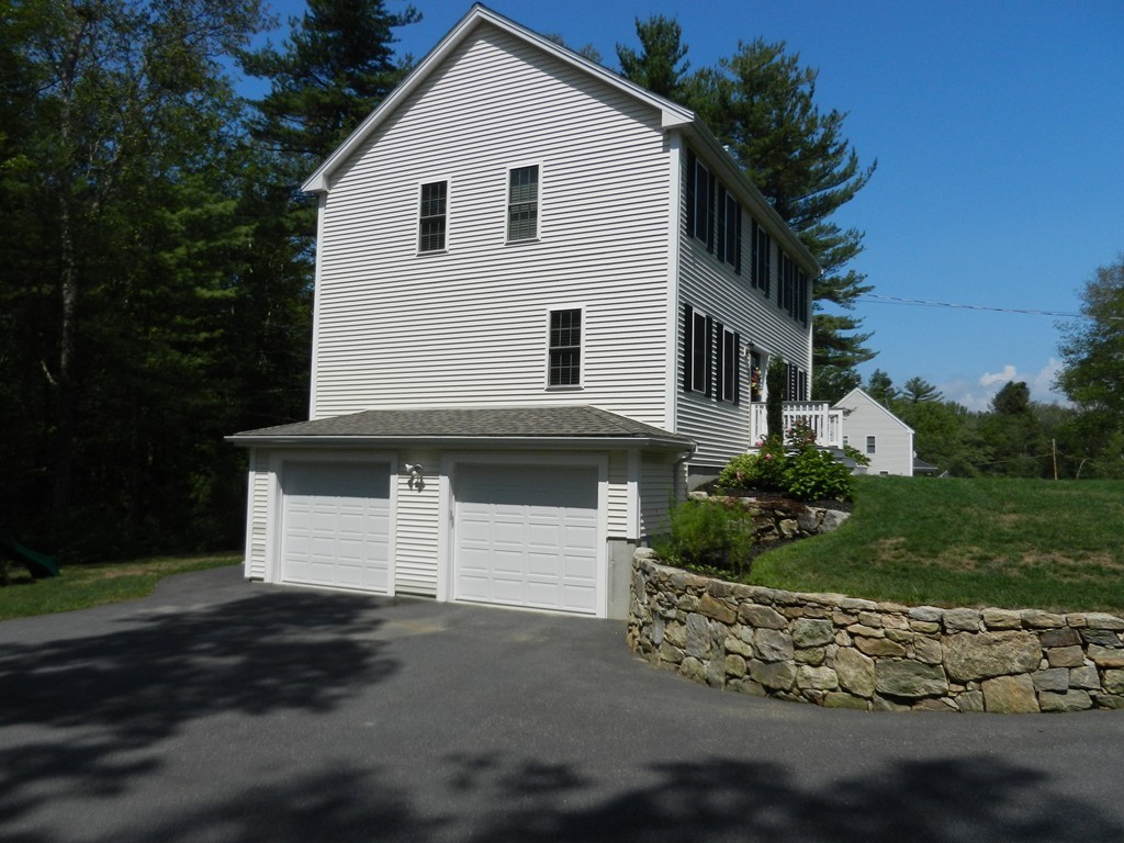 143 Martin Road Douglas, MA 01516 - Photo 3 of 30 Gallery Image 3