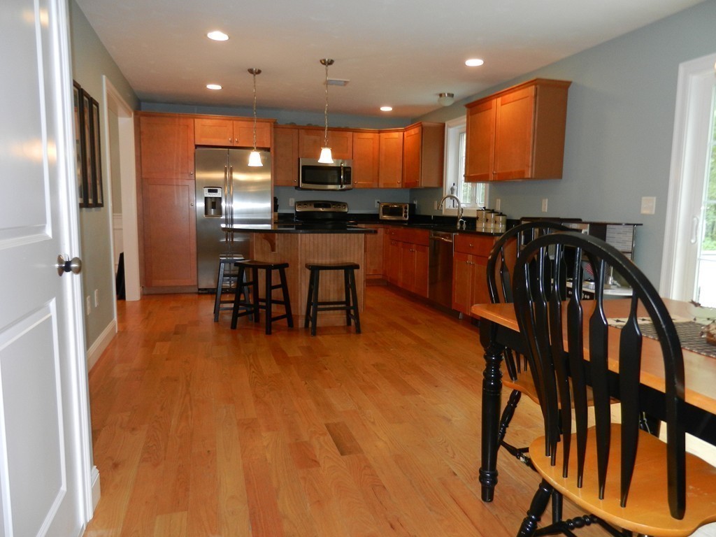 143 Martin Road Douglas, MA 01516 - Photo 7 of 30 Gallery Image 7