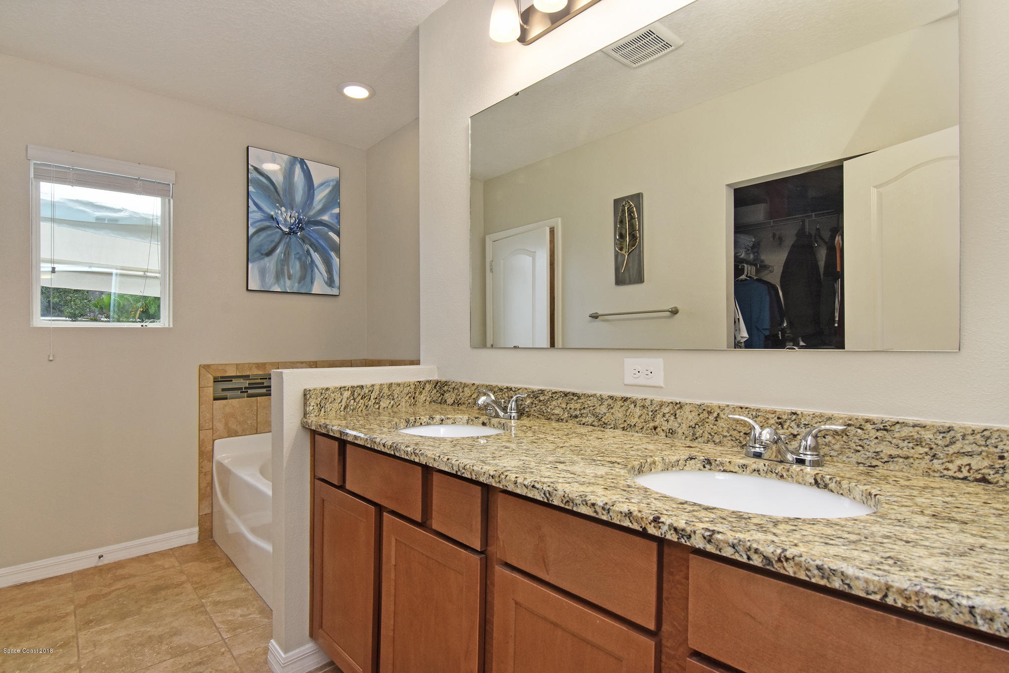 377 Rheine Road Northwest Palm Bay, FL 32907 - Photo 12 of 21 Master Bathroom