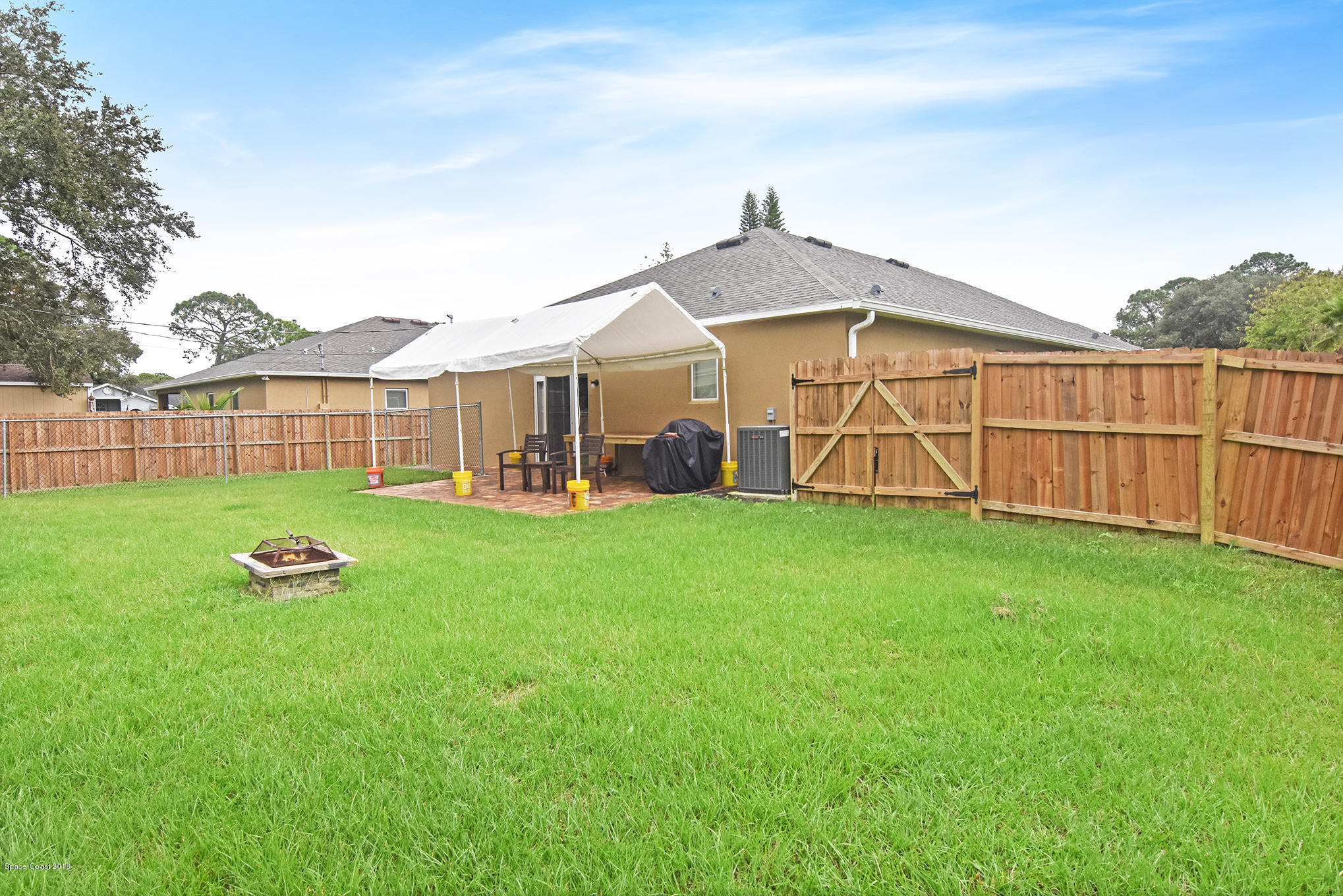 377 Rheine Road Northwest Palm Bay, FL 32907 - Photo 20 of 21 Backyard