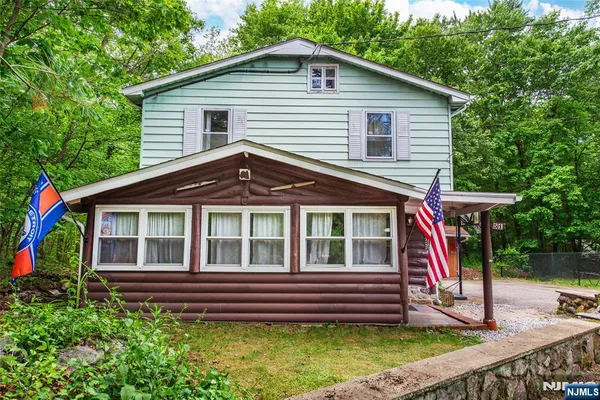 $299,900 | 51 Poplar Grove Terrace, West Milford, NJ 07480