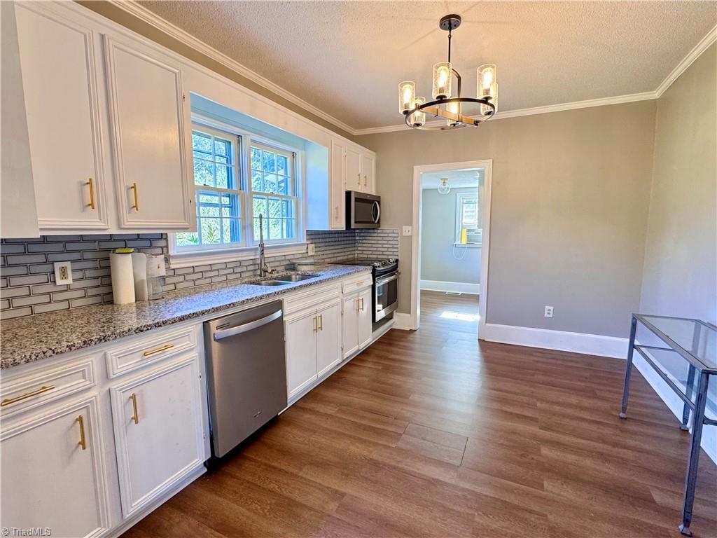 531 Elk Spur Street Elkin, NC 28621 - Photo 2 of 20
