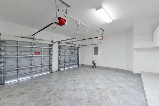 $750,000 | 7427 Northwest 113th Path, Doral, FL 33178