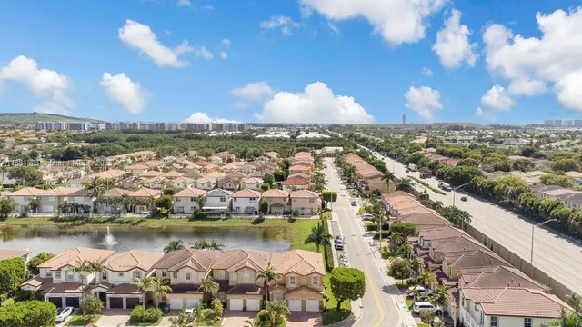 $750,000 | 7427 Northwest 113th Path, Doral, FL 33178