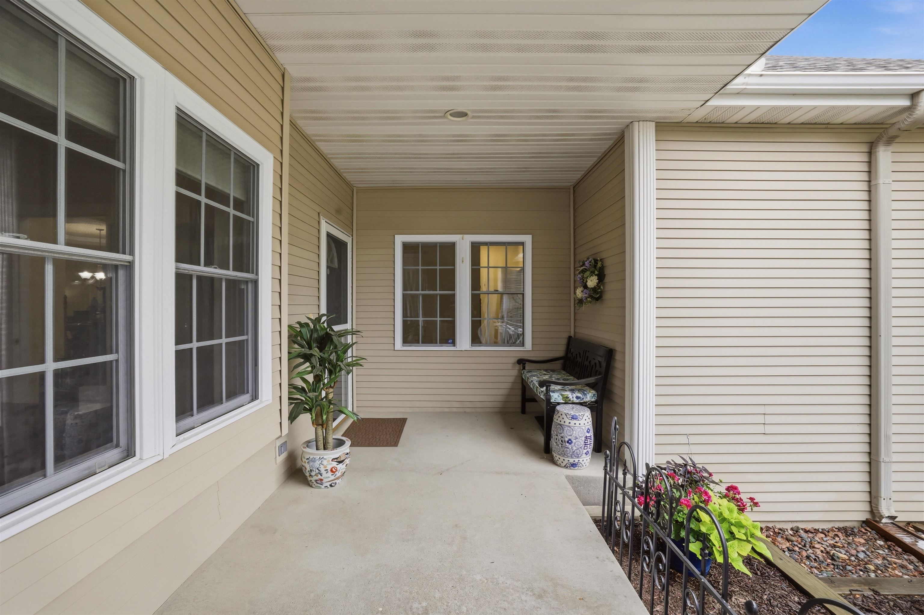 351 South Wisconsin Street, Unit 2 Whitewater, WI 53190 - Photo 4 of 38