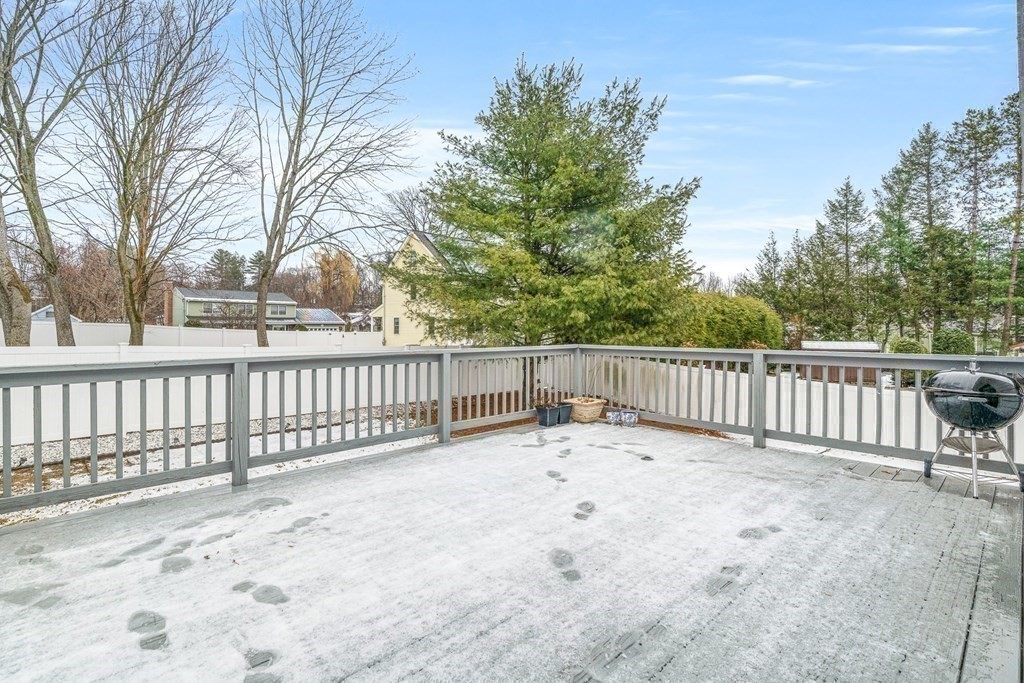 28 Sycamore Road Methuen, MA 01844 - Photo 29 of 35 a view of a fence