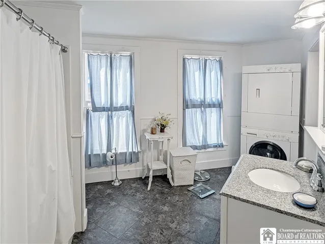 $950,000 | 29 Whitfield Avenue, Chautauqua, NY 14722