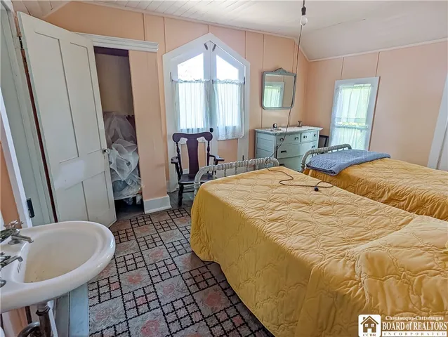 $950,000 | 29 Whitfield Avenue, Chautauqua, NY 14722