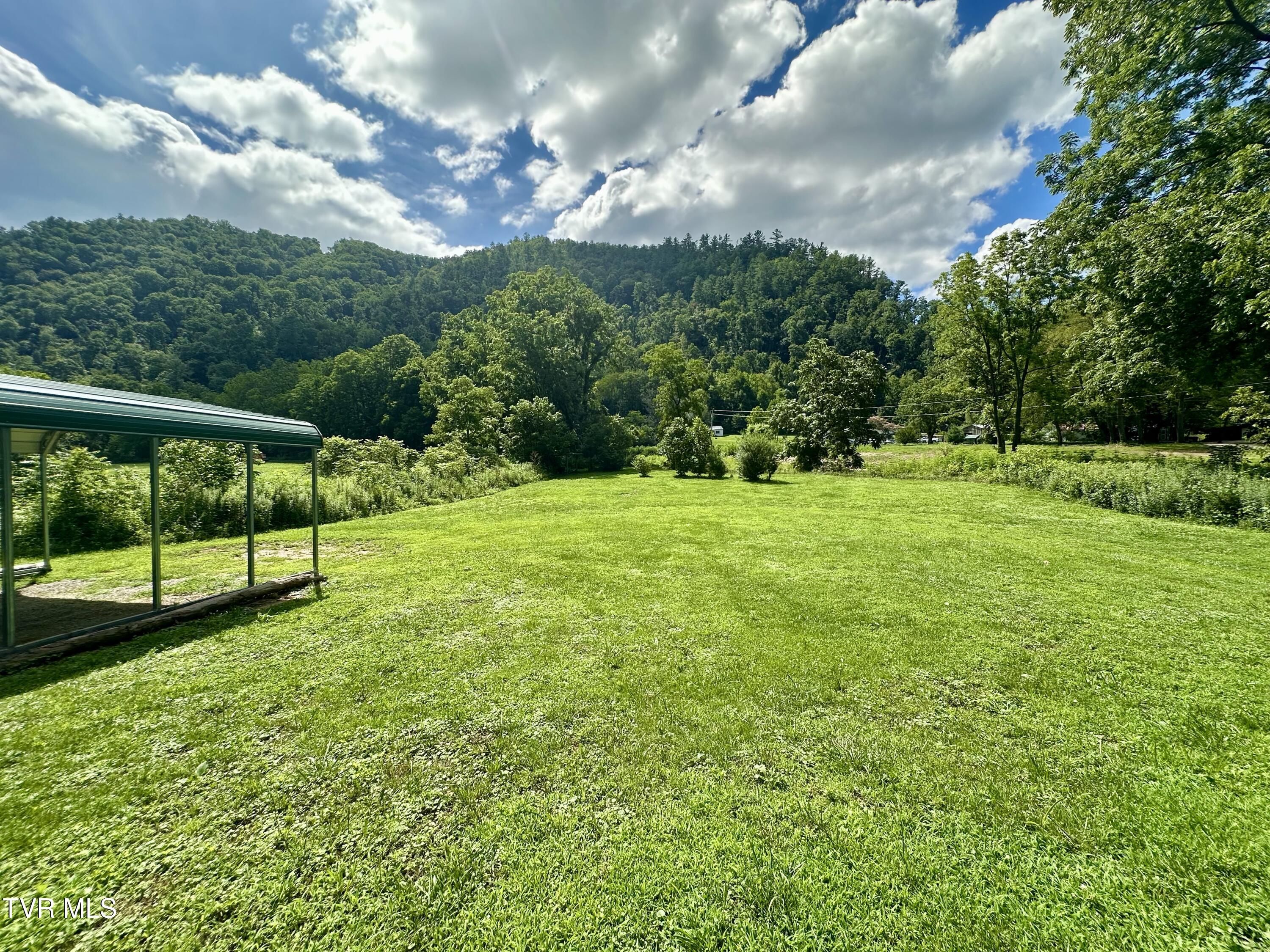 8777 Roan Creek Road Butler, TN 37640 - Photo 35 of 50 IMG_4628