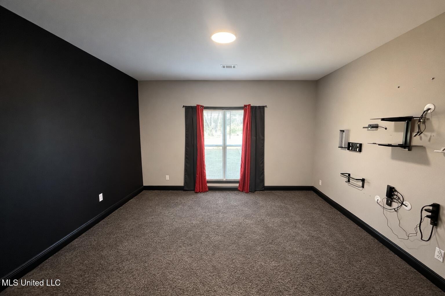 174 Hardy Williams Road Pinola, MS 39149 - Photo 14 of 22 OFFICE/MEDIA ROOM