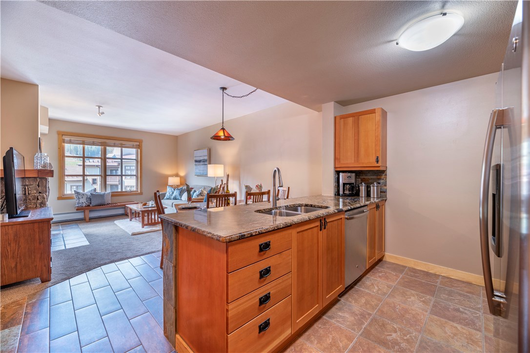 910 Copper Road, Unit 606 Frisco, CO 80443 - Photo 10 of 20 TASTEFUL UPGRADES
