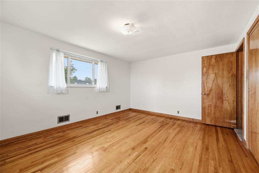 16 Robin Road McKees Rocks, PA 15136 - Photo 17 of 27 Gallery Image 17
