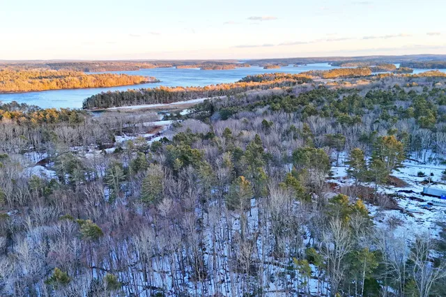 $220,000 | 284 Hockomock Road, Woolwich, ME 04579