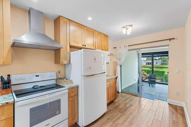 $279,000 | 160 Ramblewood Circle, Royal Palm Beach, FL 33411