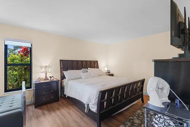 $279,000 | 160 Ramblewood Circle, Royal Palm Beach, FL 33411