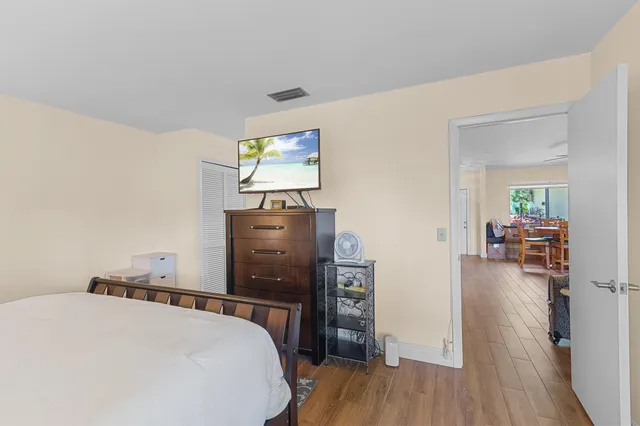 $279,000 | 160 Ramblewood Circle, Royal Palm Beach, FL 33411