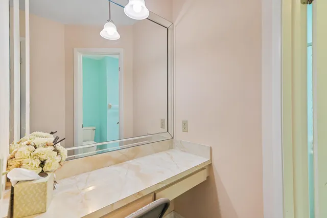 $279,000 | 160 Ramblewood Circle, Royal Palm Beach, FL 33411