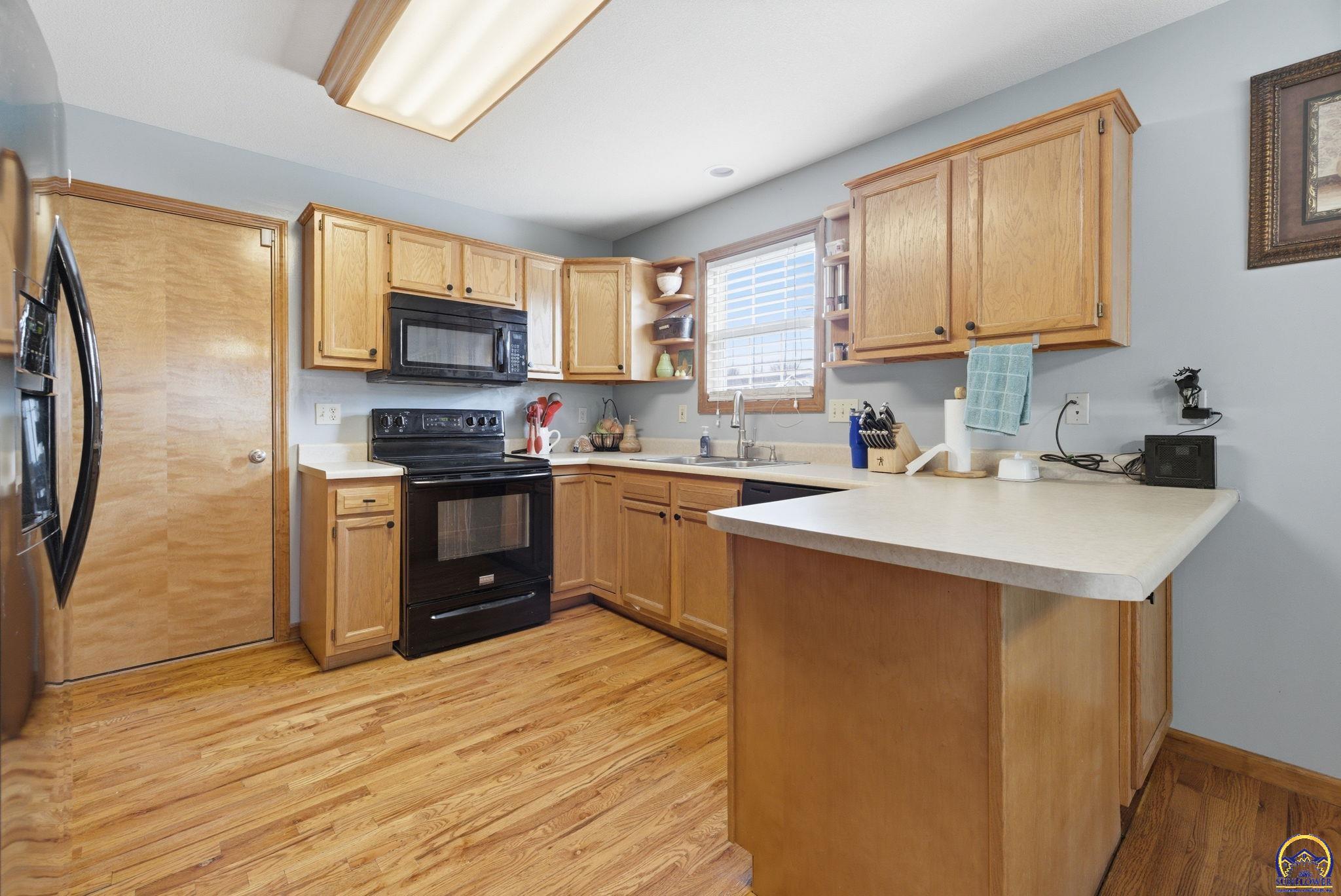 4007 Northwest Fielding Terrace Topeka, KS 66618 - Photo 12 of 41