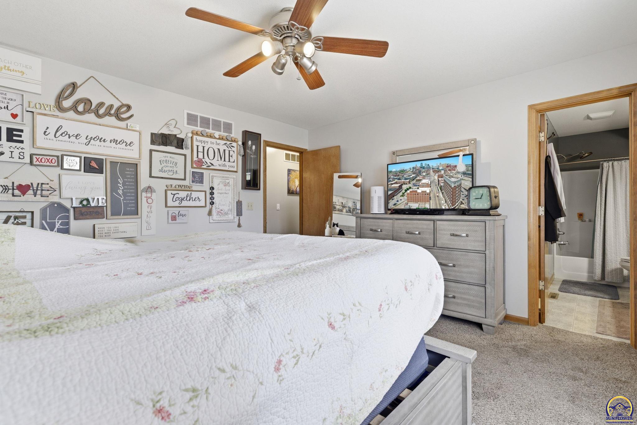 4007 Northwest Fielding Terrace Topeka, KS 66618 - Photo 28 of 41