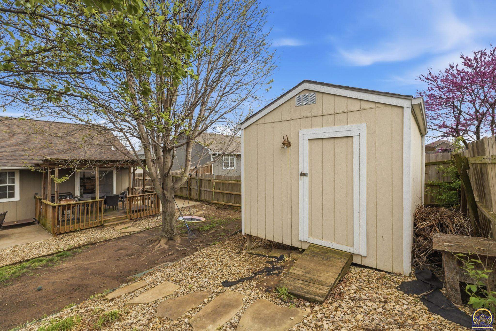 4007 Northwest Fielding Terrace Topeka, KS 66618 - Photo 6 of 41