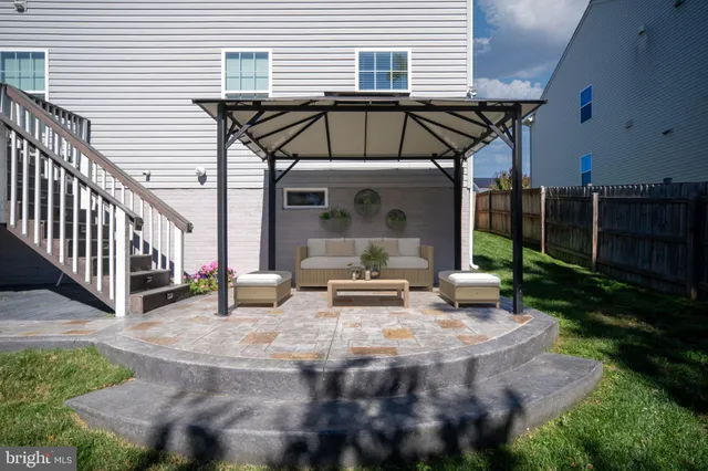 $695,000 | 15 Warbler Court, Stafford, VA 22554