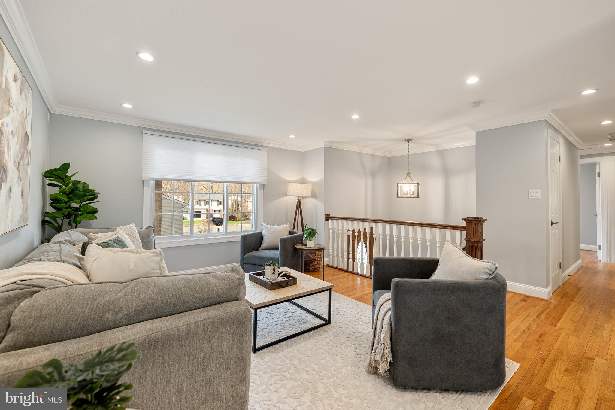 8463 Yellow Leaf Court Springfield, VA 22153 - Photo 6 of 34 Bright Living Spaces