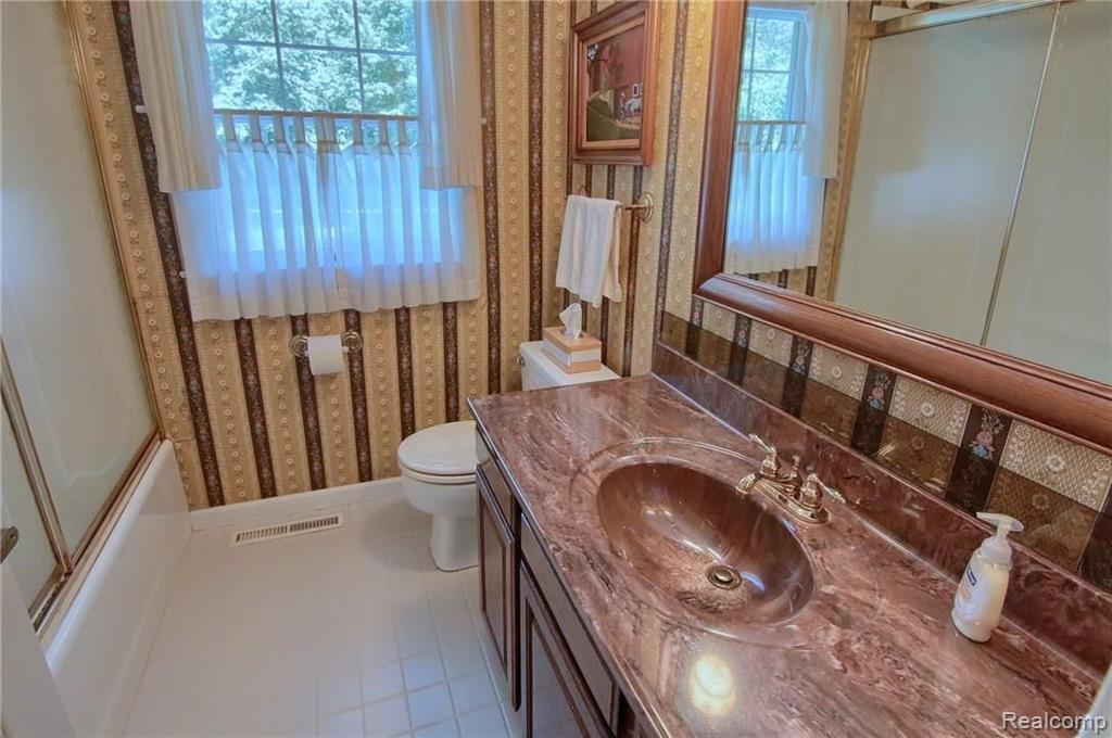 35750 Ash Road New Boston, MI 48164 - Photo 20 of 27