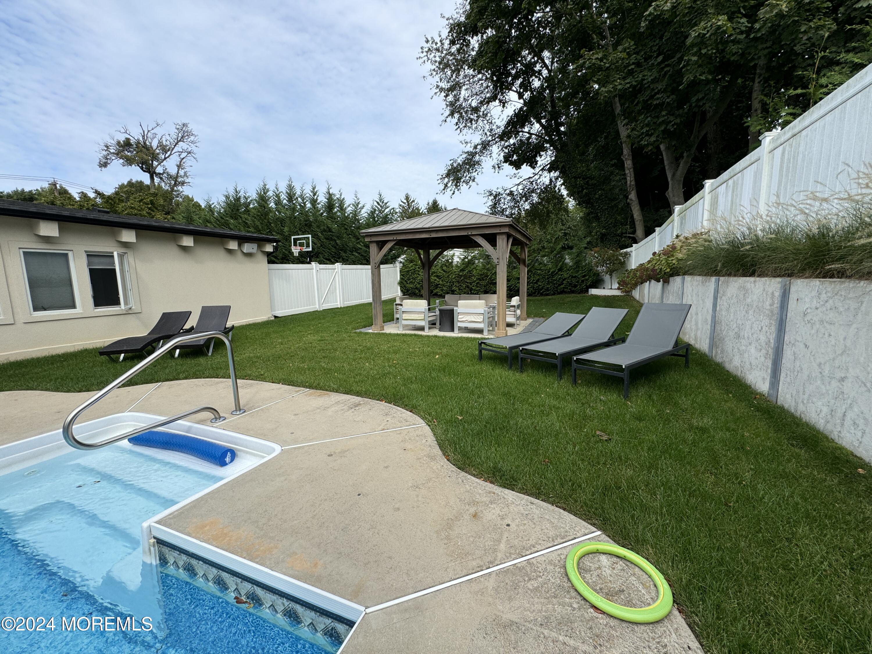 608 Deal Road Asbury Park, NJ 07712 - Photo 18 of 22 20240919_192011974_iOS