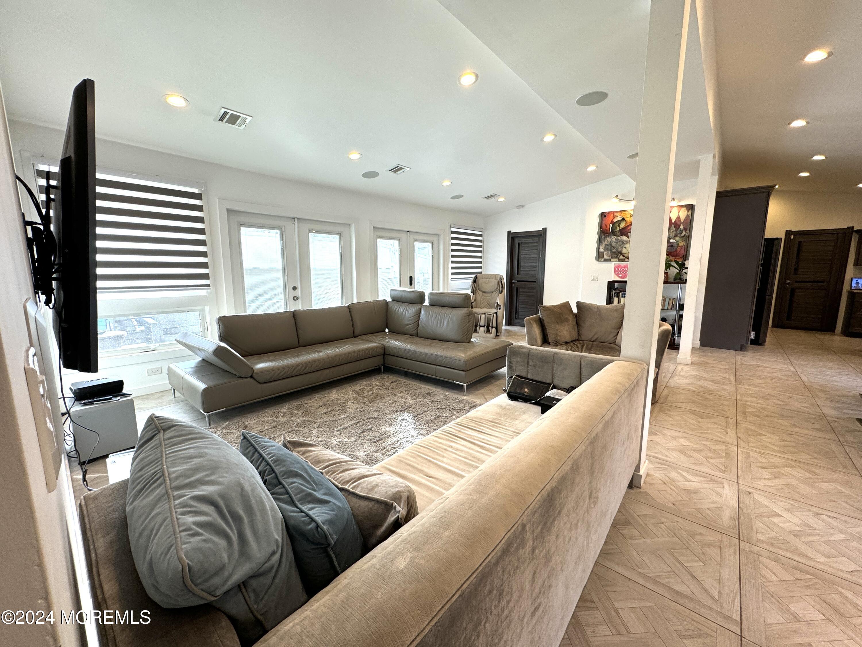 608 Deal Road Asbury Park, NJ 07712 - Photo 4 of 22 20241204_190043362_iOS