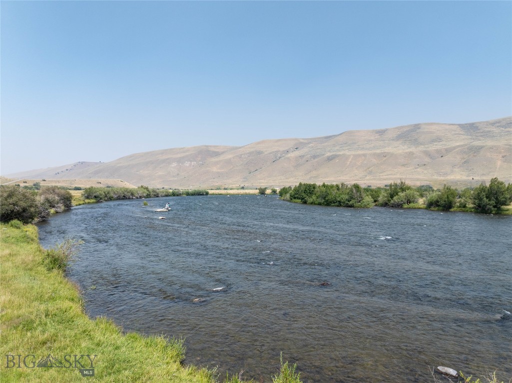 116 Elk Rdg Road Cameron, MT 59720 - Photo 74 of 79 Sun West common area along the Madison River
