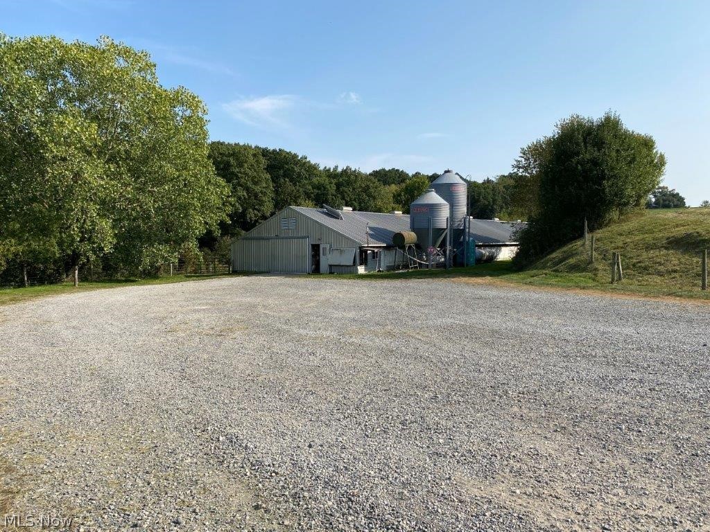 3519 Oak Ridge Road Northwest Sugarcreek, OH 44681 - Photo 3 of 30 Gallery Image 3