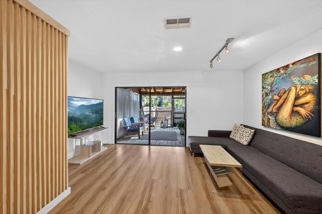 3326 Laurel View Drive Brandon, FL 33511 - Photo 14 of 33