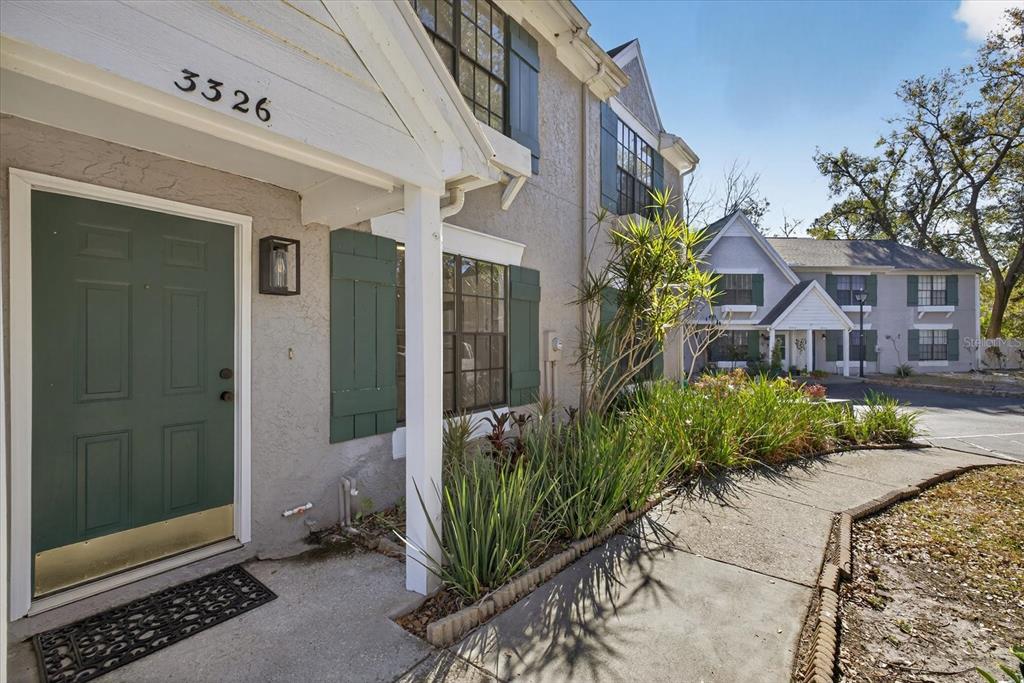 3326 Laurel View Drive Brandon, FL 33511 - Photo 4 of 33