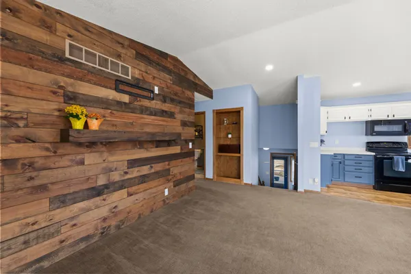 $315,000 | 2933 Heatherwood Circle South, Moorhead, MN 56560