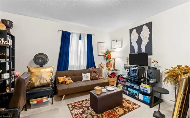 $262,500 | 2119 Tealwood Drive, Greensboro, NC 27407