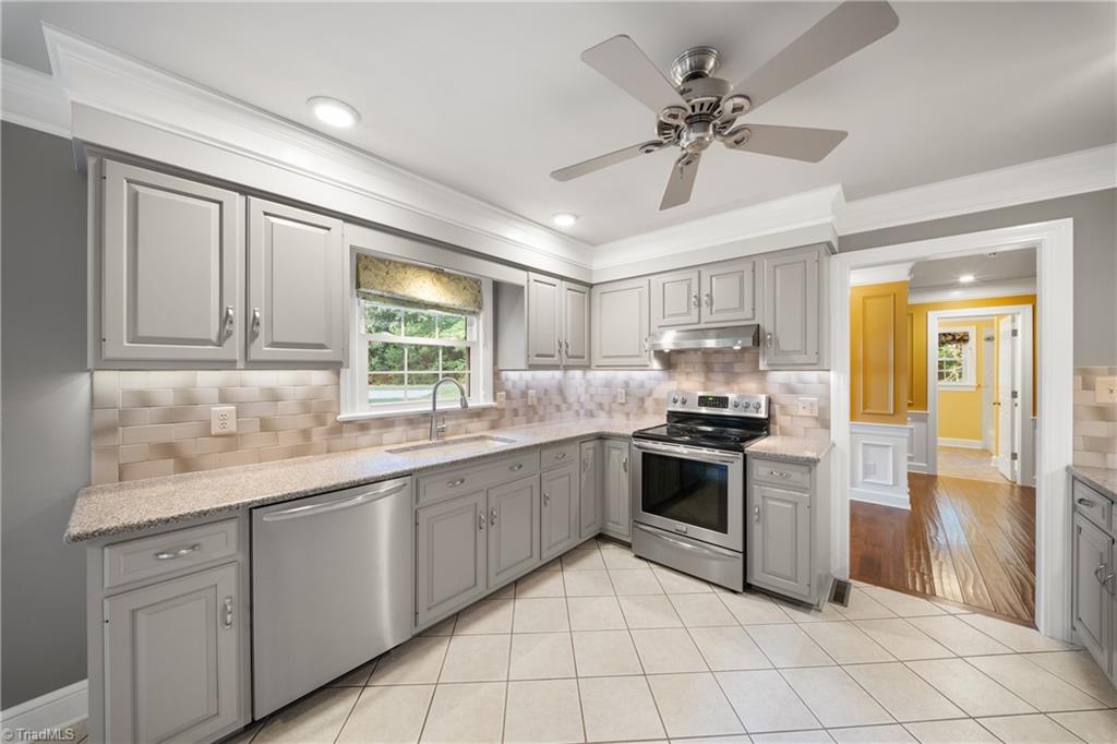 6750 Leward Road Pfafftown, NC 27040 - Photo 9 of 35 Gallery Image 9